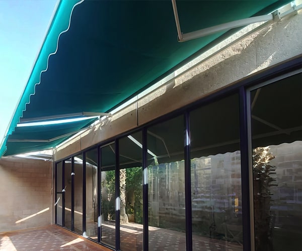 Smart-Awnings-min